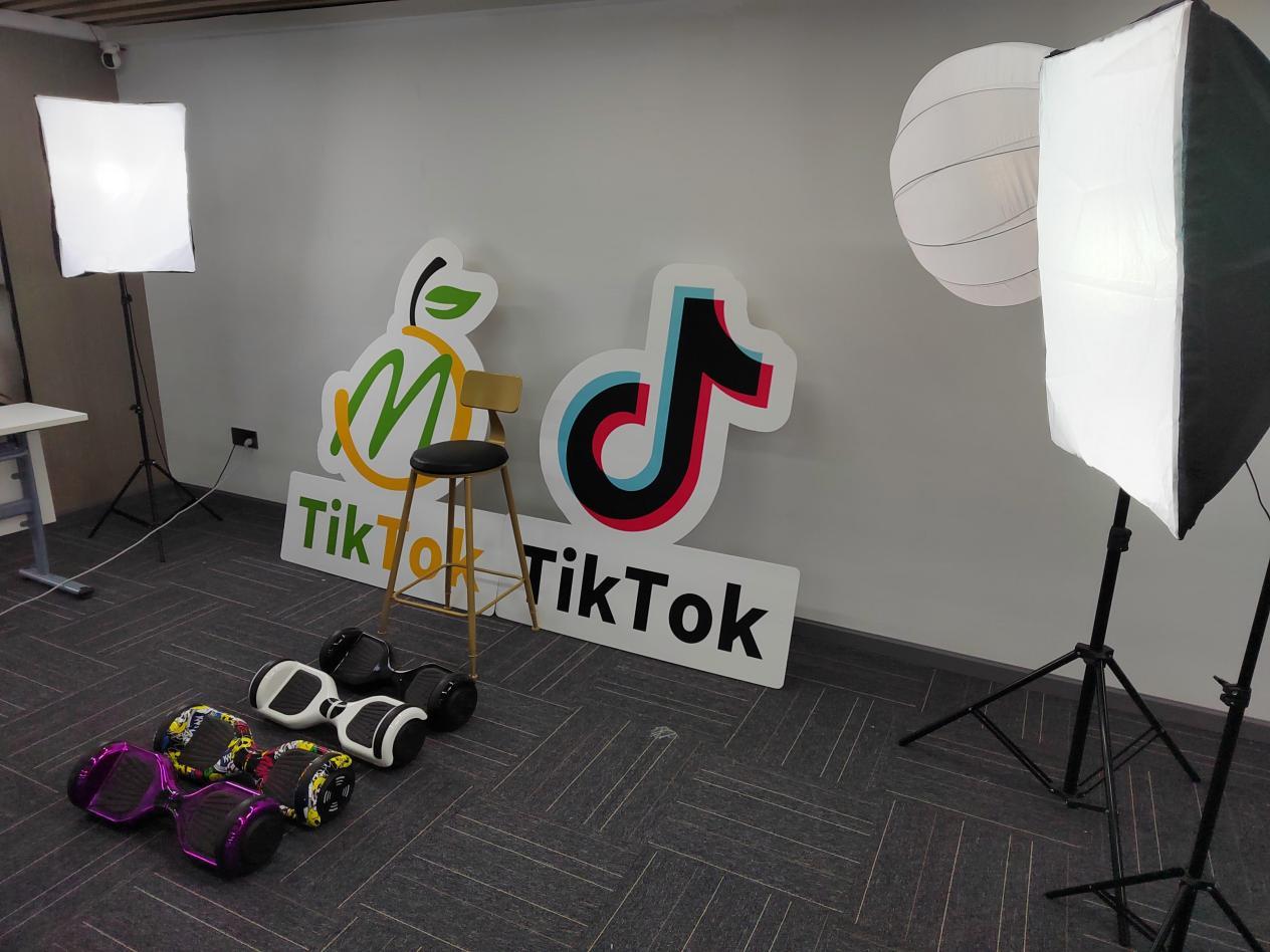 完整指南:如何寻找TikTok达人进行在线业务推广
